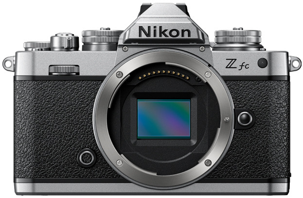 Nikon Z fc + NIKKOR Z DX 16-50 mm f/3.5-6.3 VR + NIKKOR Z DX 50–250 mm f/4,5–6,3 VR, černá